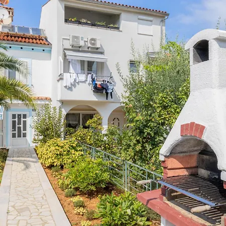 House Sungarden בית נופש פורץ